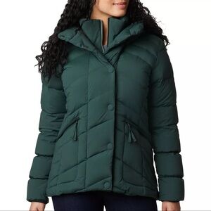 Columbia Women's Green Puffer Jacket